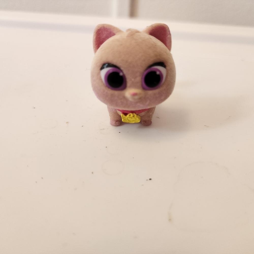 T.O.T.S.Surprise Nursery Babies Flocked Kiki kitten figure large eyes